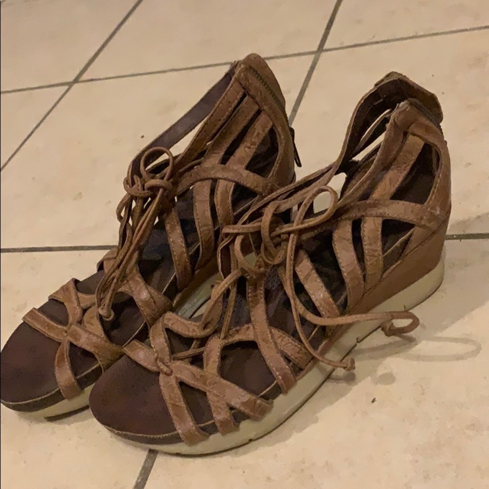 OTBT brown wedge shoes